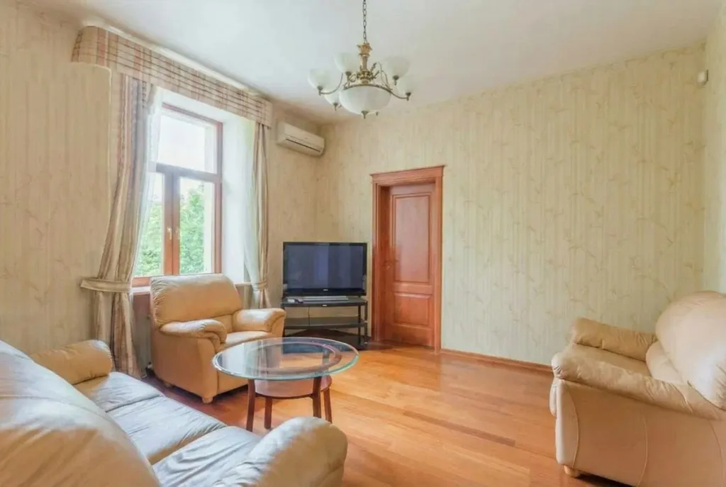 Квартира Уникальные апартаменты в легендарном здании — Москва