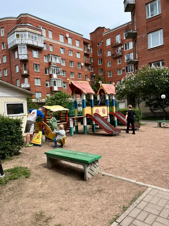 Квартира с потолками 4 метра в доме бизнес класса