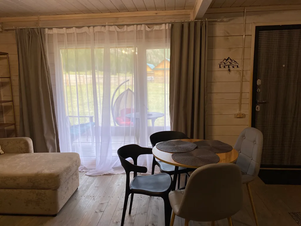 Комфортный домик с видом на горы