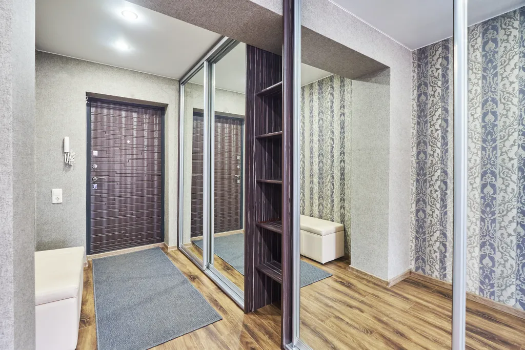 Трехкомнатная квартира у Лагерного сада