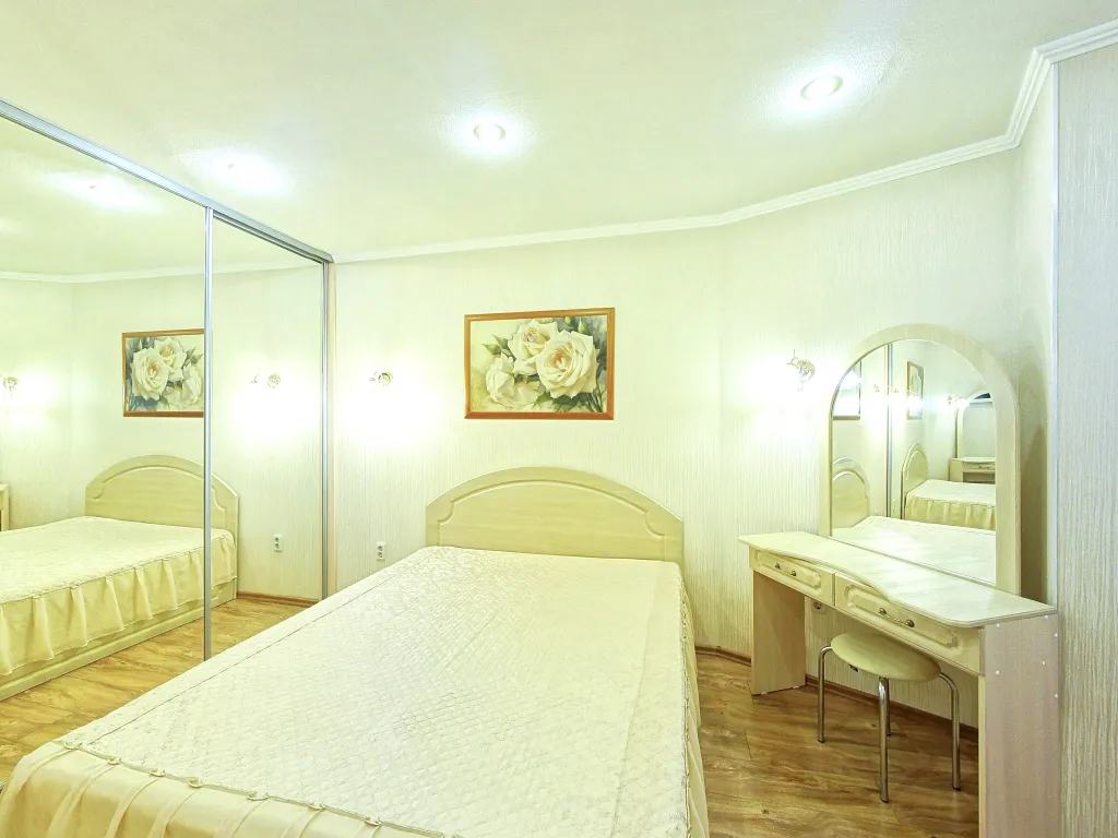 Апартаменты Vip Classic с джакузи и панорамным балконом