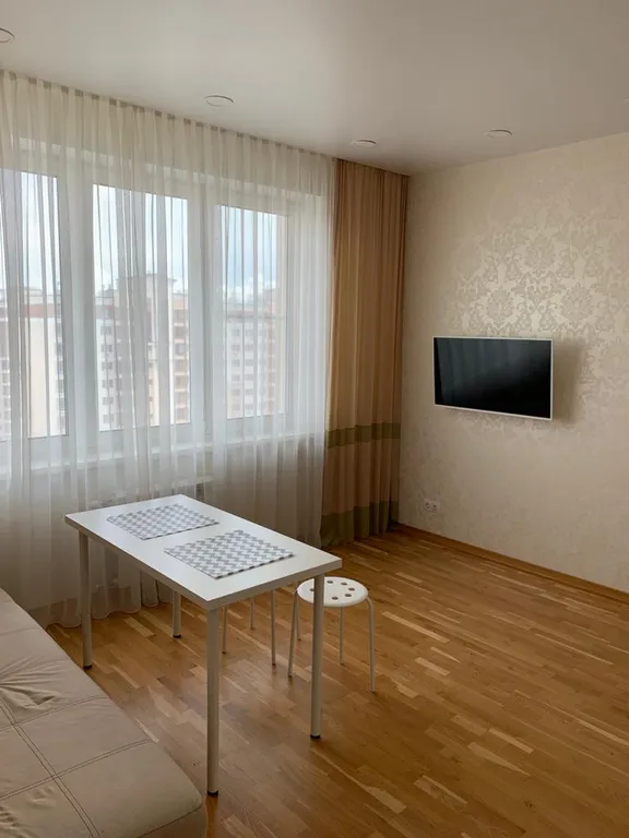 Просторная квартира в элитном доме, Кадетское училище