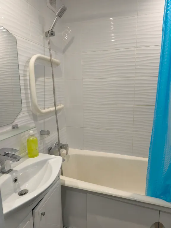 Четырёхместный семейный номер, ул.Веры Хоружей, Комаровский рынок