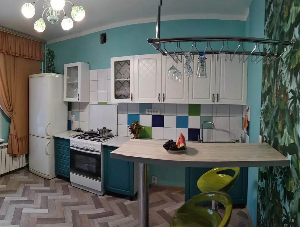 Однокомнатная крупногабаритная квартира в парковой зоне