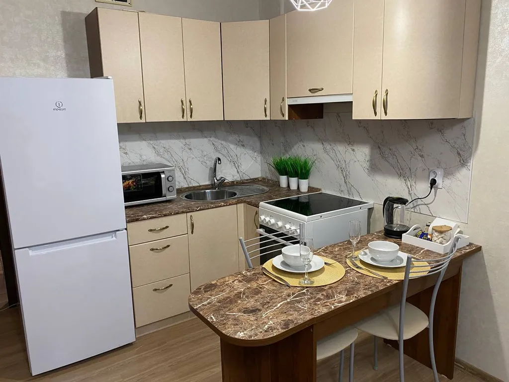 Прекрасная студия в современном стиле с кондиционером и горячей водой