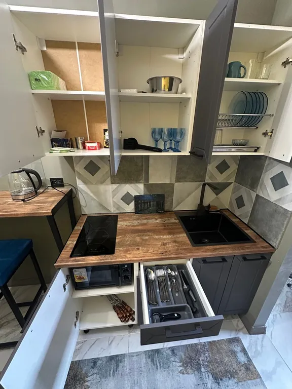 Домик с парковкой и мангалом