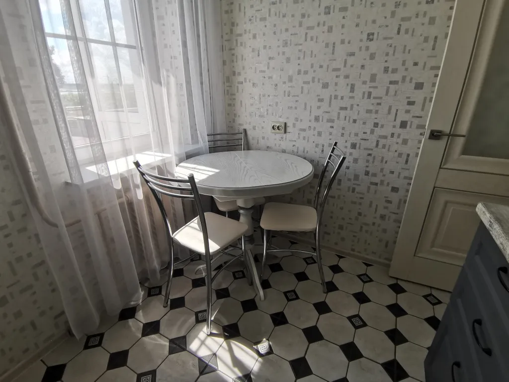 Уютная квартира с видом на горизонт и восход Солнца