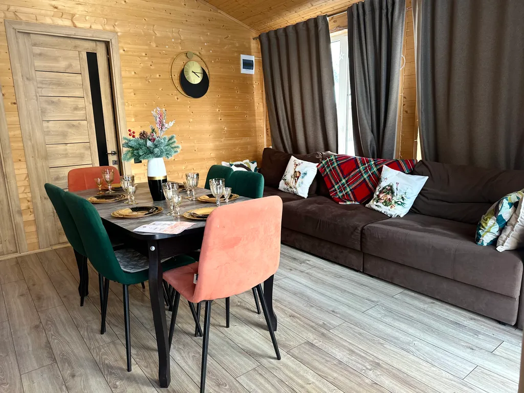 Шале 2 с видом на горы и лес