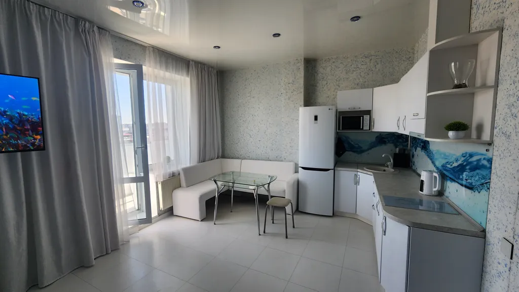 Светлая студия с умным домом от Яндекс