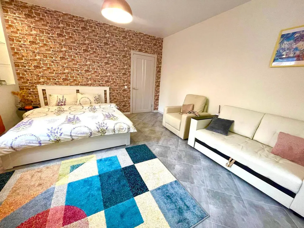 Яркая квартира в центре с кофеваркой