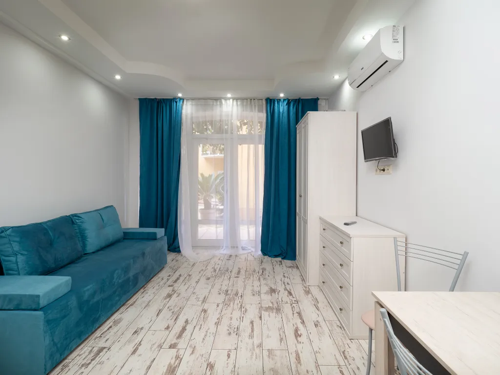 Квартира Квартира Уютная студия у моря с теплым бассейном — Сириус