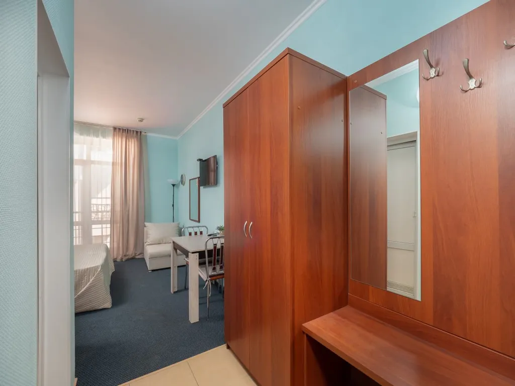 Квартира Квартира Уютная студия у моря с теплым бассейном — Сириус