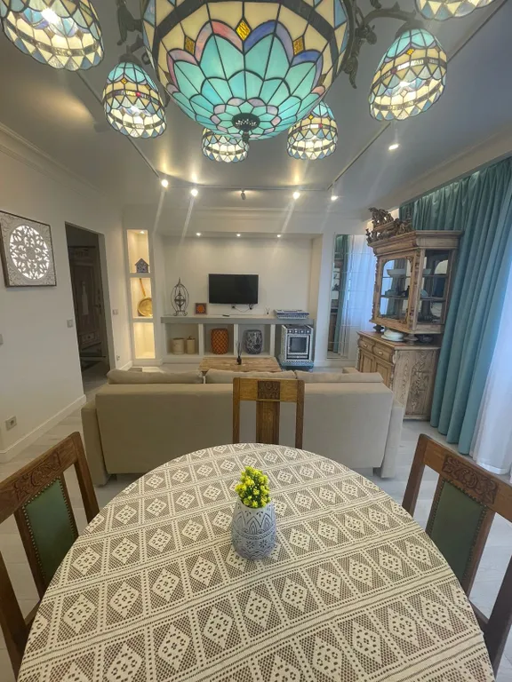 Апартаменты с видом на центральную площадь и Свиягу