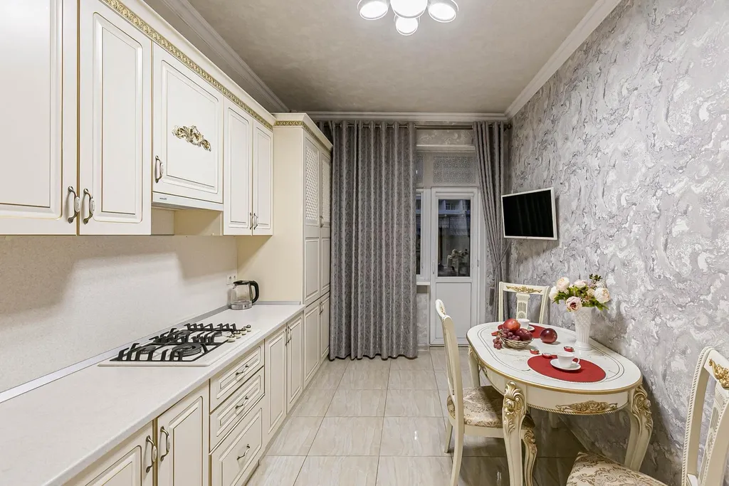 100 метров от Парка