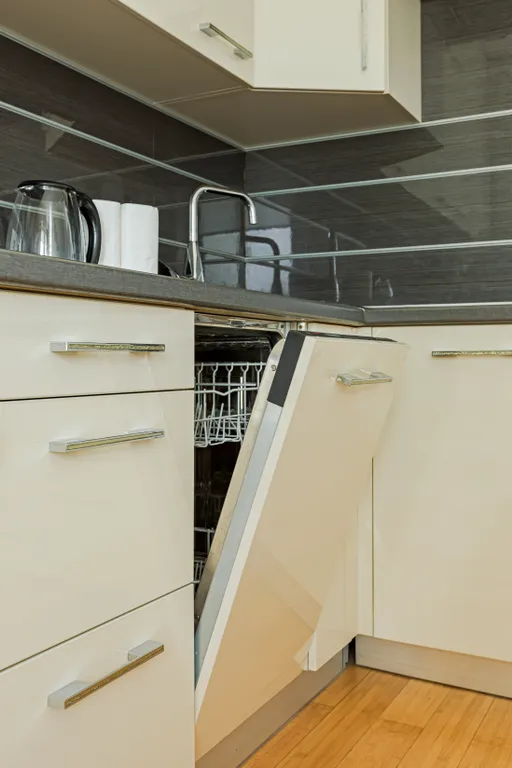 Светлый апартамент около ТЦ Dana Mall