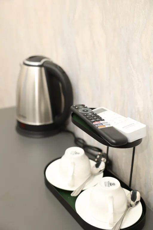 Четырехместный номер с 1 кроватью и диваном