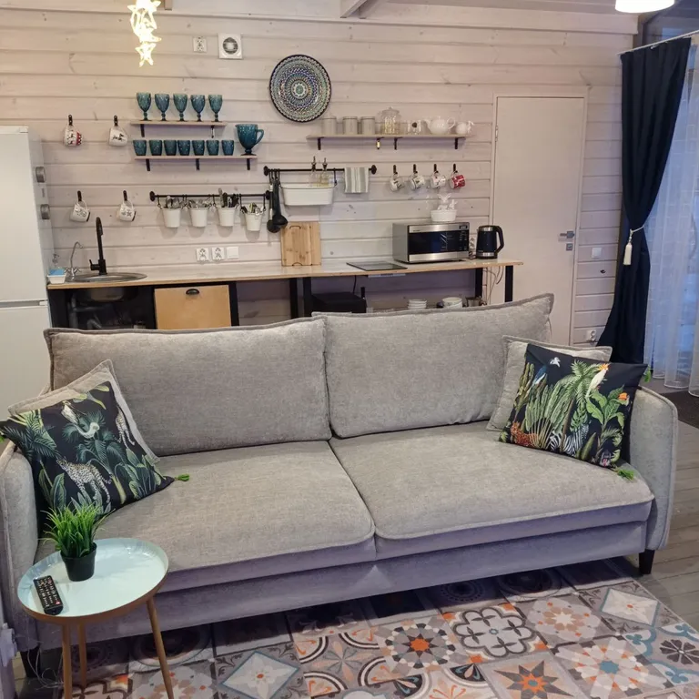 Просторный дом с баней и игровой зоной для детей