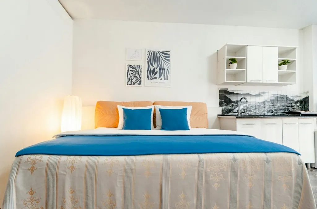 Квартира Квартира Студия с панорамным окном рядом с лебединым озером и парком — Горячий Ключ