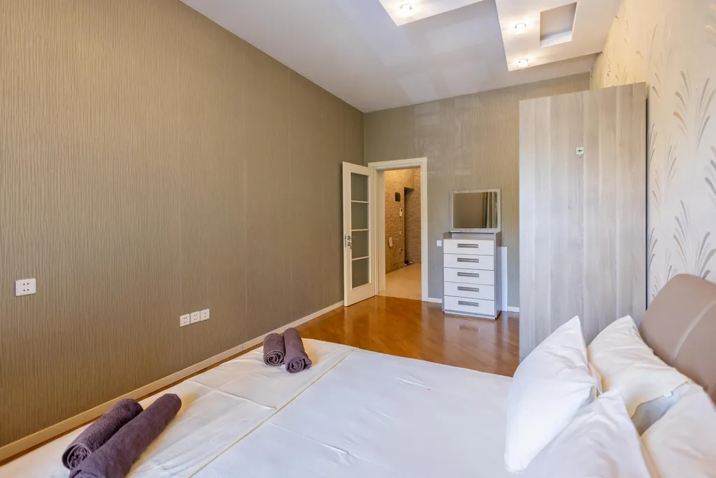 Комфортная квартира на торговой с двумя балконами