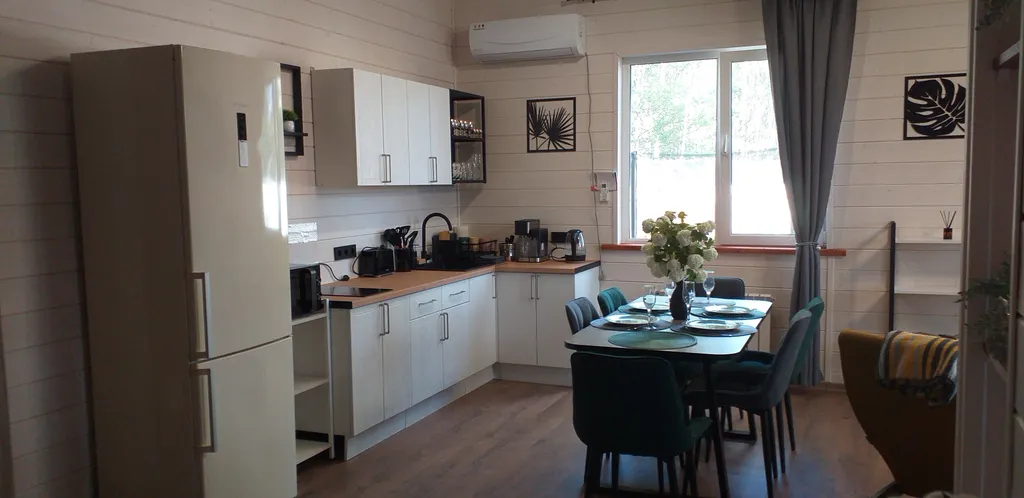 Коттедж Загородный дом у реки в лесу — Горки