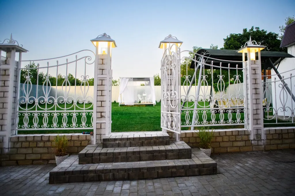 Просторный комфортабельный коттедж в центре города с банным чаном