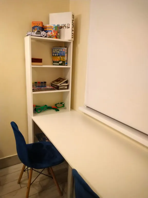 Дом усадьбы Александровские Горы на берегу озера Кривое