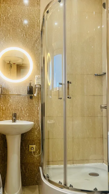 Квартира Квартира Апартамент у моря с балконом в живописной парковой зоне — Севастополь