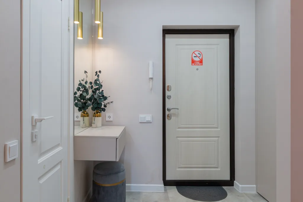 Студия в сердце города с видом на жд вокзал