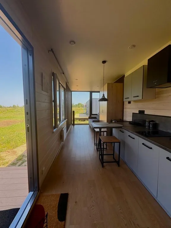 Коттедж Комфортабельный дом из морского контейнера у реки — Шаховская