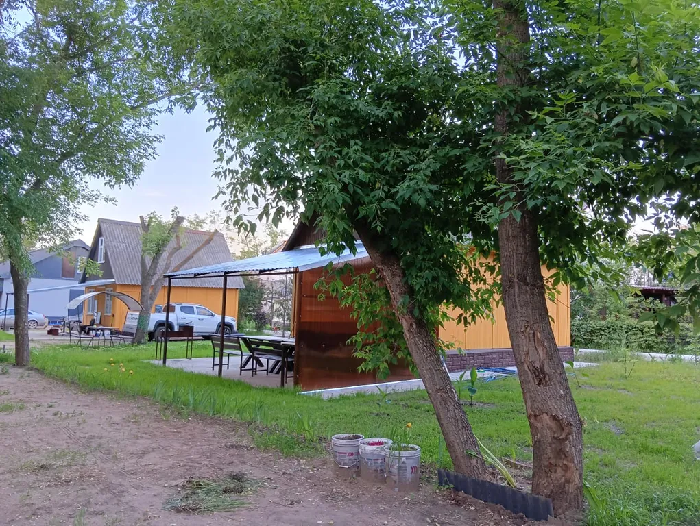 Уютный домик на реке