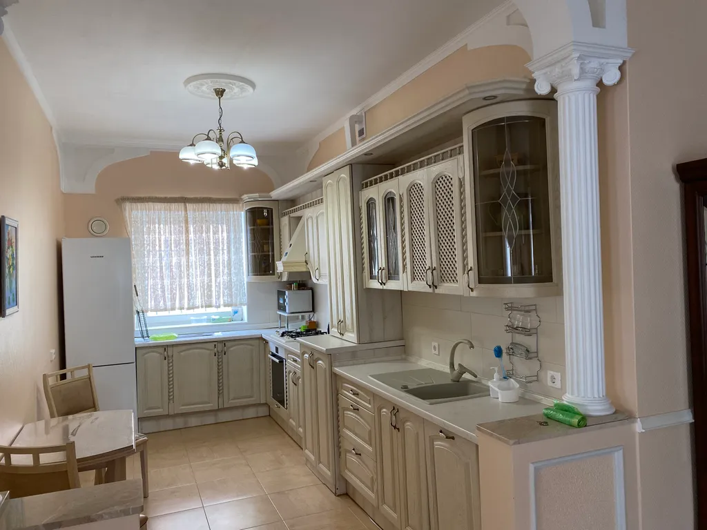 Особняк у моря с баней и бильярдом