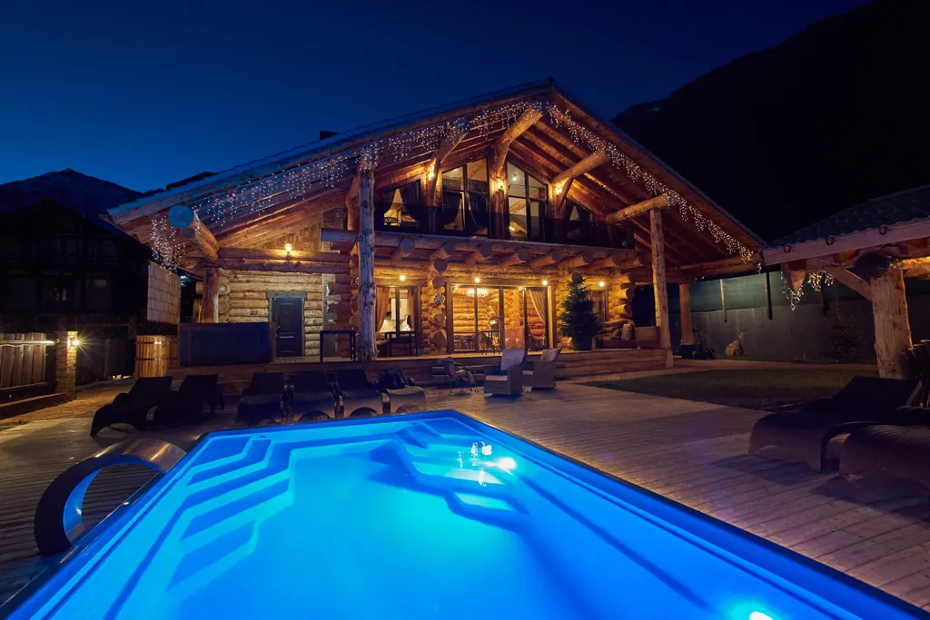 Коттедж Шале с бассейном и джакузи — Красная Поляна