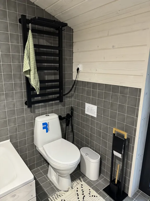 Коттедж Дом с верандой в лесу (3 спальни) — Дубна