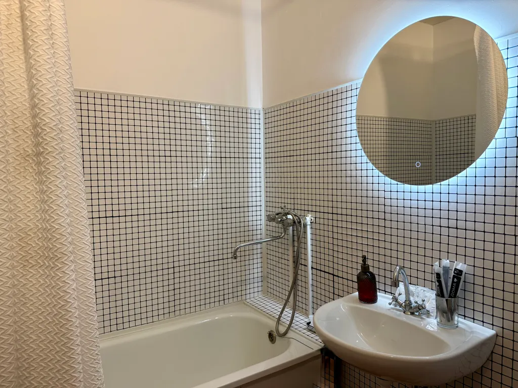 Большая уютная квартира между планетой и центром