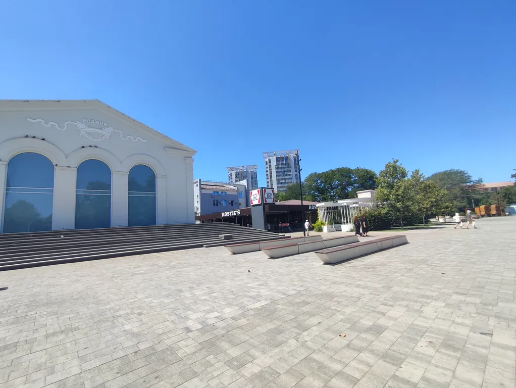 Квартира в самом центре города в 5 минутах до пляжа и развлечений