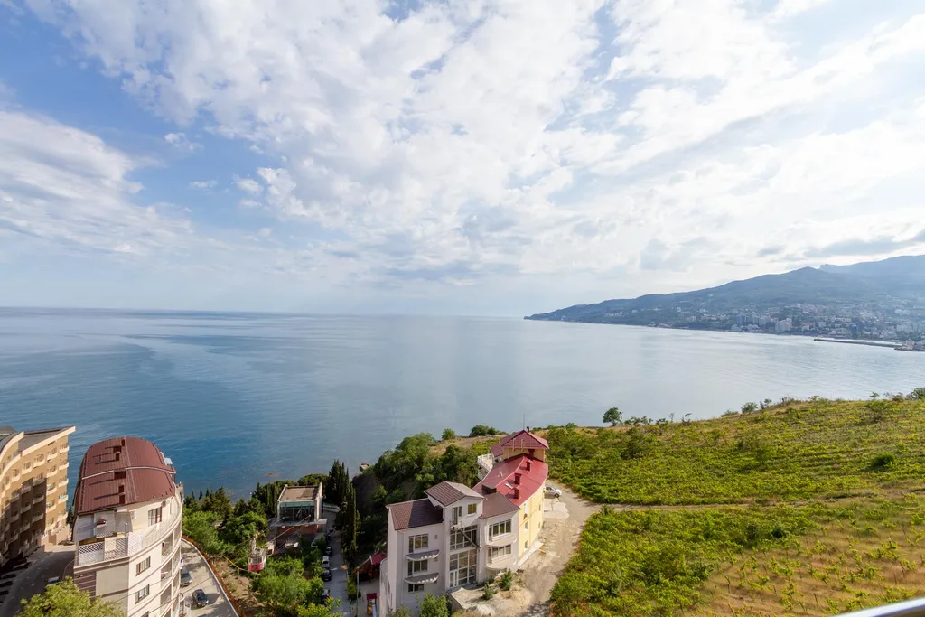 Панорама с видом на море