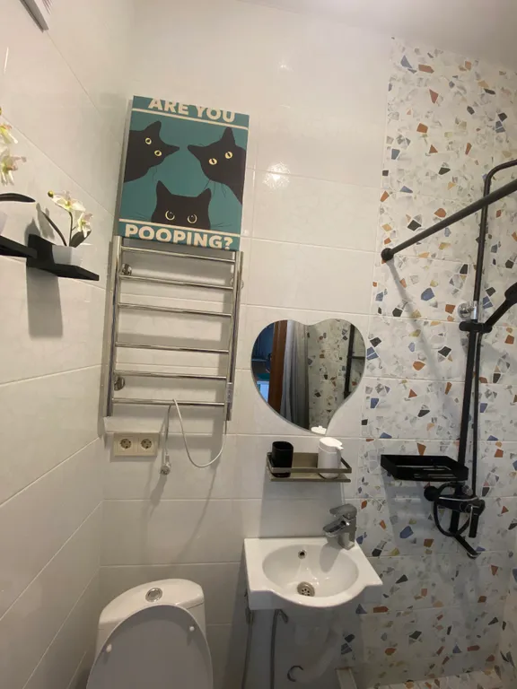 Уникальная квартира с интересным ремонтом и настоящим камином