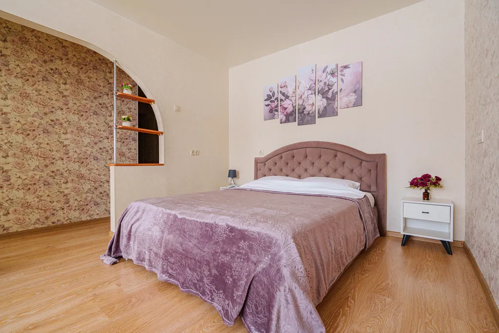 Квартира Двухкомнатная квартира у метро Чкаловская — Екатеринбург