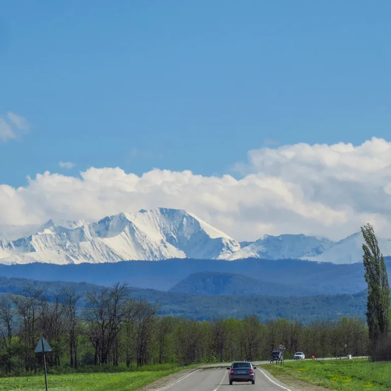 Отдельный номер на троих