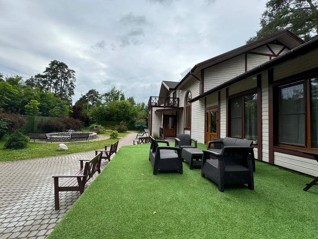 Дом в Громово на берегу озера Суходольское