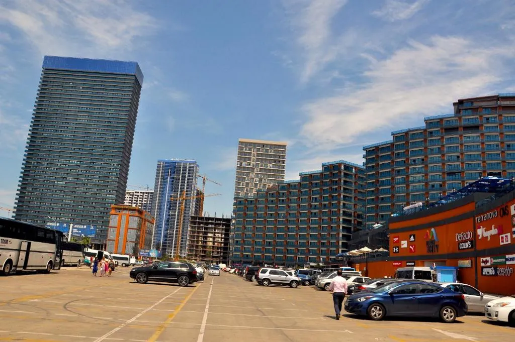 Квартира Апартаменты у моря с шикарным видом в апарт-отеле orbi beach tower — Батуми