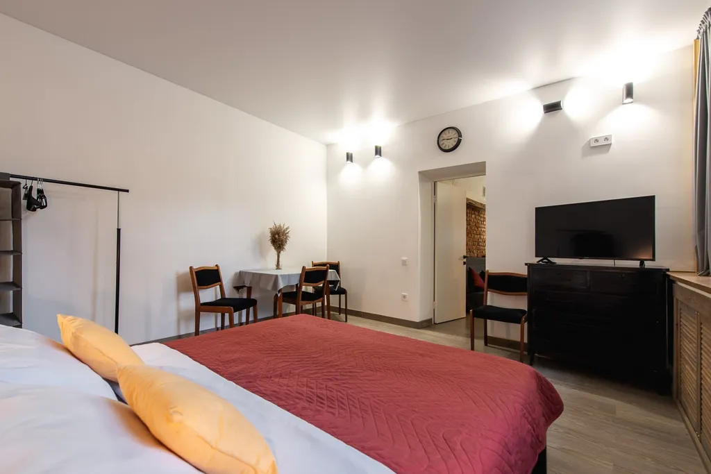 Квартира Квартира в центре с отдельным входом и своей парковкой под окном — Ярославль