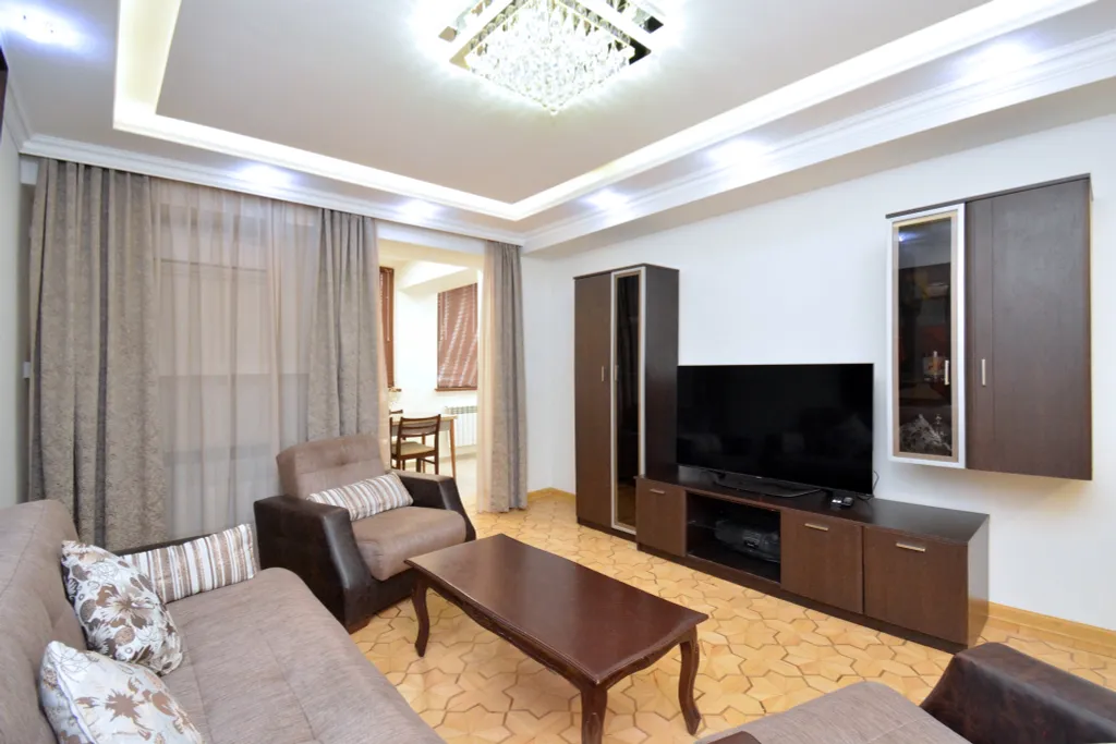 Уютная квартира на площади Сахарова (в самом сердце города)