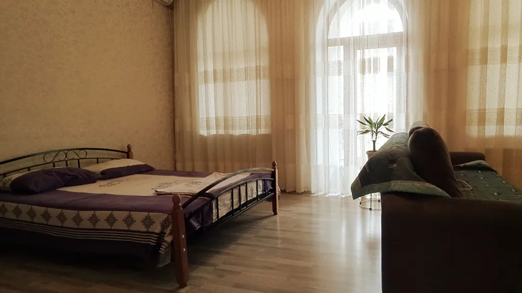 Хорошая недорогая студия в самом центре Баку