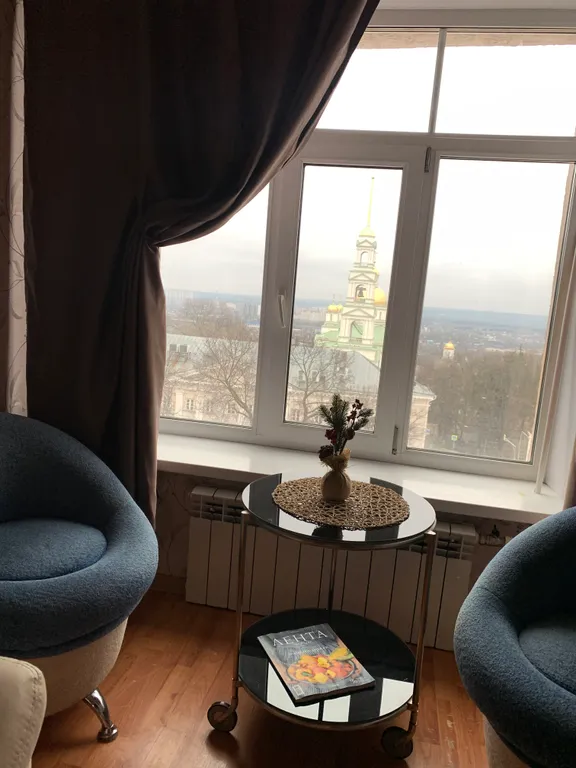 Двухуровневая студия в центре города с видом на Спасский собор