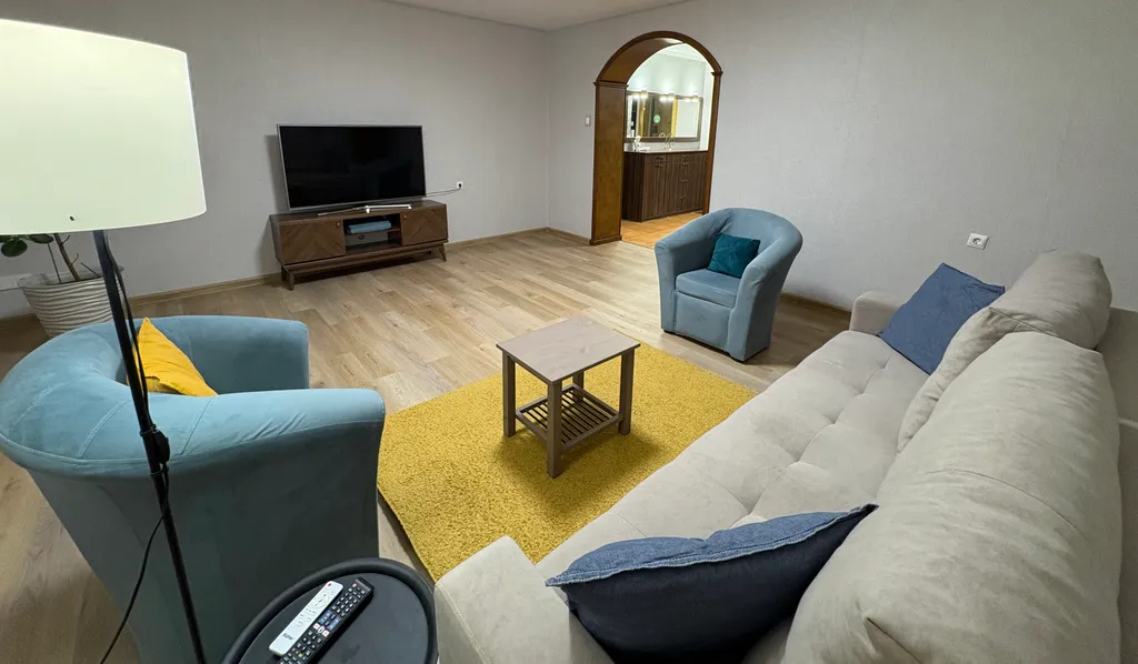 Просторная квартира для большой семьи у Гостинного двора