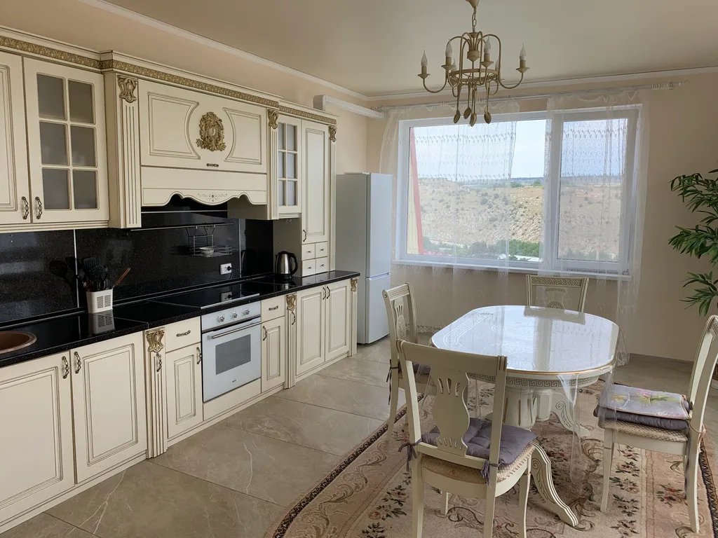 4-комнатная Квартира — аренда посуточно в Балаклава