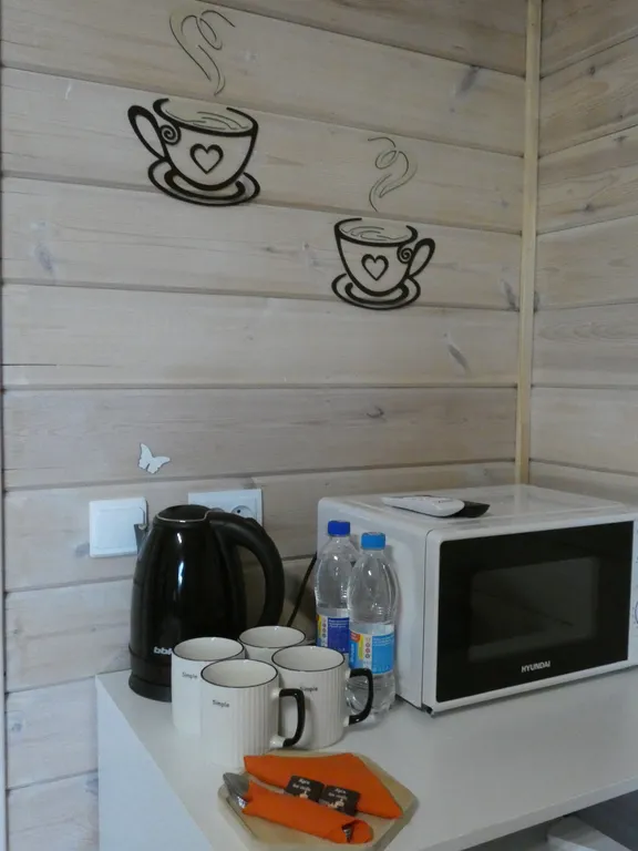 Уютный четырёхместный Домик с двуспальной кроватью