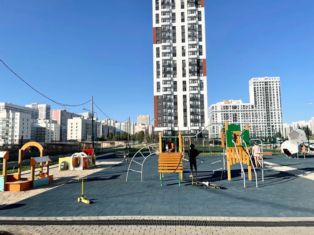 Студия в современном районе в современном районе