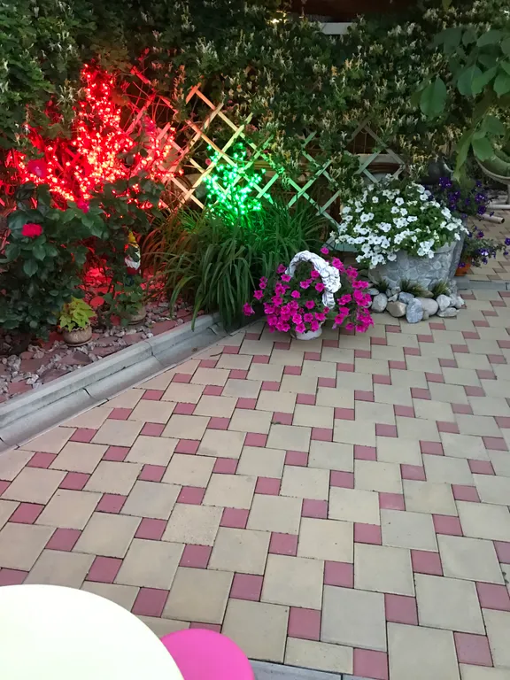 Уютный дом на набережной